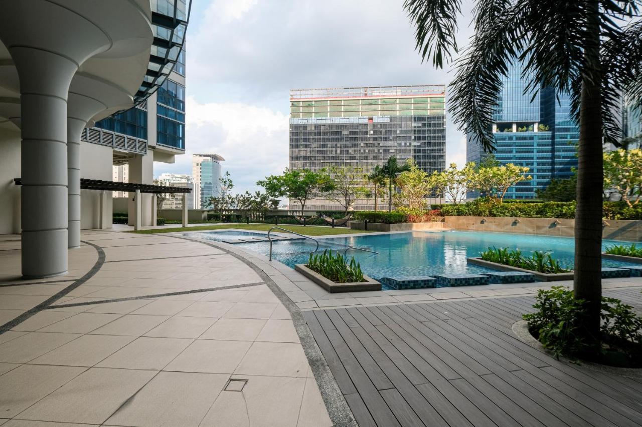 Cityscape View 2Br In Uptown Bgc W 200Mbps Wifi Taguig Eksteriør billede