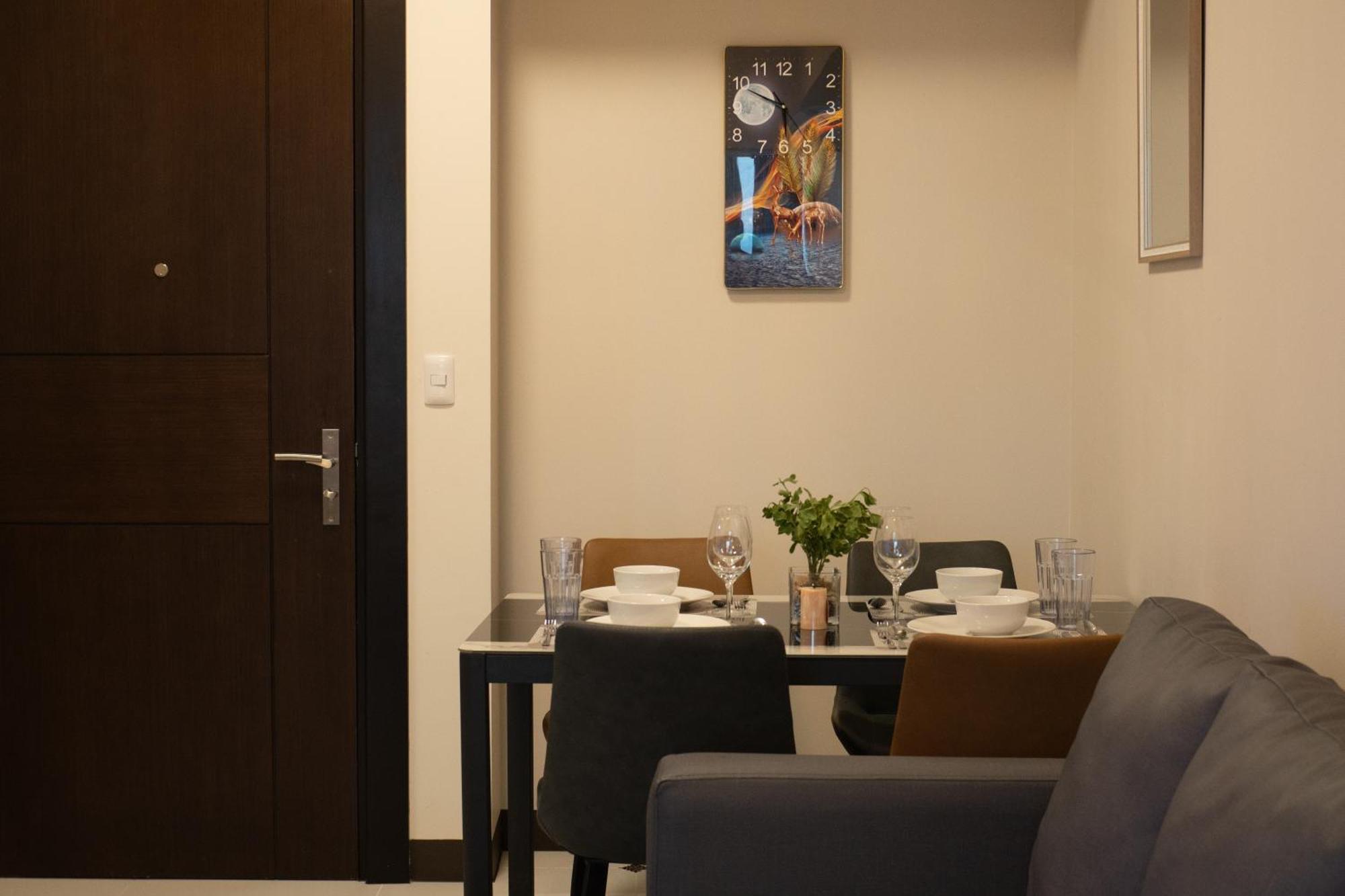 Cityscape View 2Br In Uptown Bgc W 200Mbps Wifi Taguig Eksteriør billede