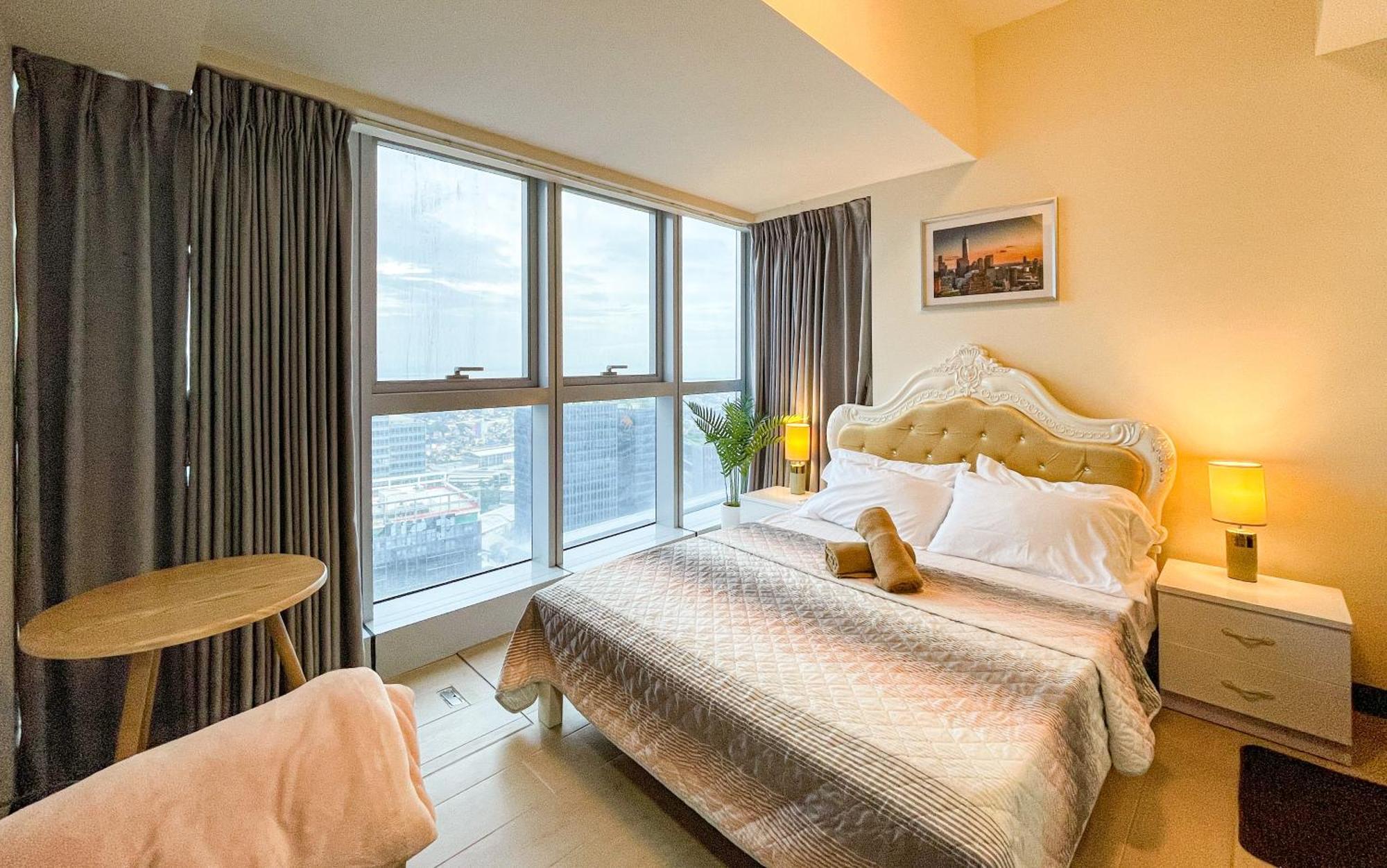 Cityscape View 2Br In Uptown Bgc W 200Mbps Wifi Taguig Eksteriør billede